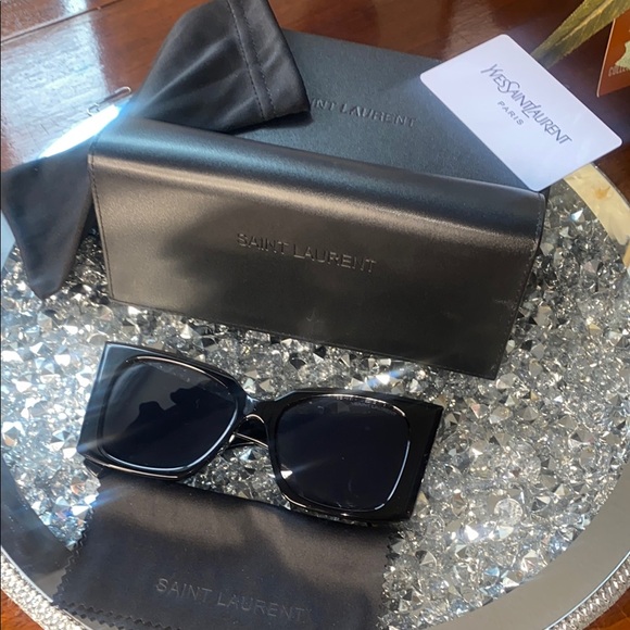 YSL Saint Laurent Sleek Black Sunglasses 💯 - Picture 1 of 11